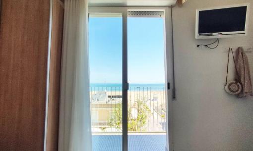 hotelgalassiarimini en july-offer-beachfront-hotel-in-rimini 019