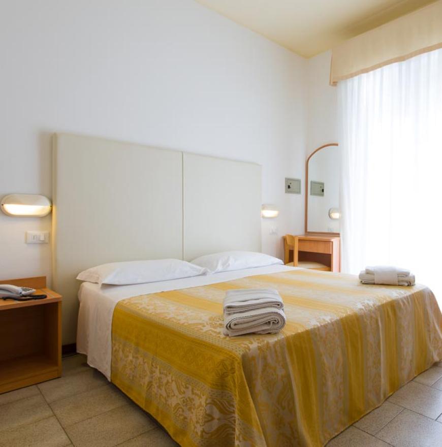 hotelgalassiarimini it camere-classic 017